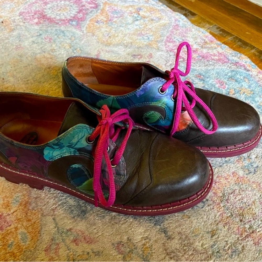 John Fluevog 7th Heaven Gibson Swirl. Men’s 9 Floral Multicolor Design